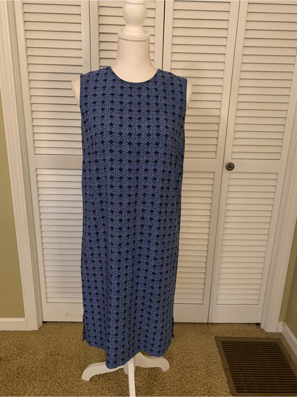 Doncaster Navy and Light Blue Sleeveless Geometric Midi Sheath Dress Size 6